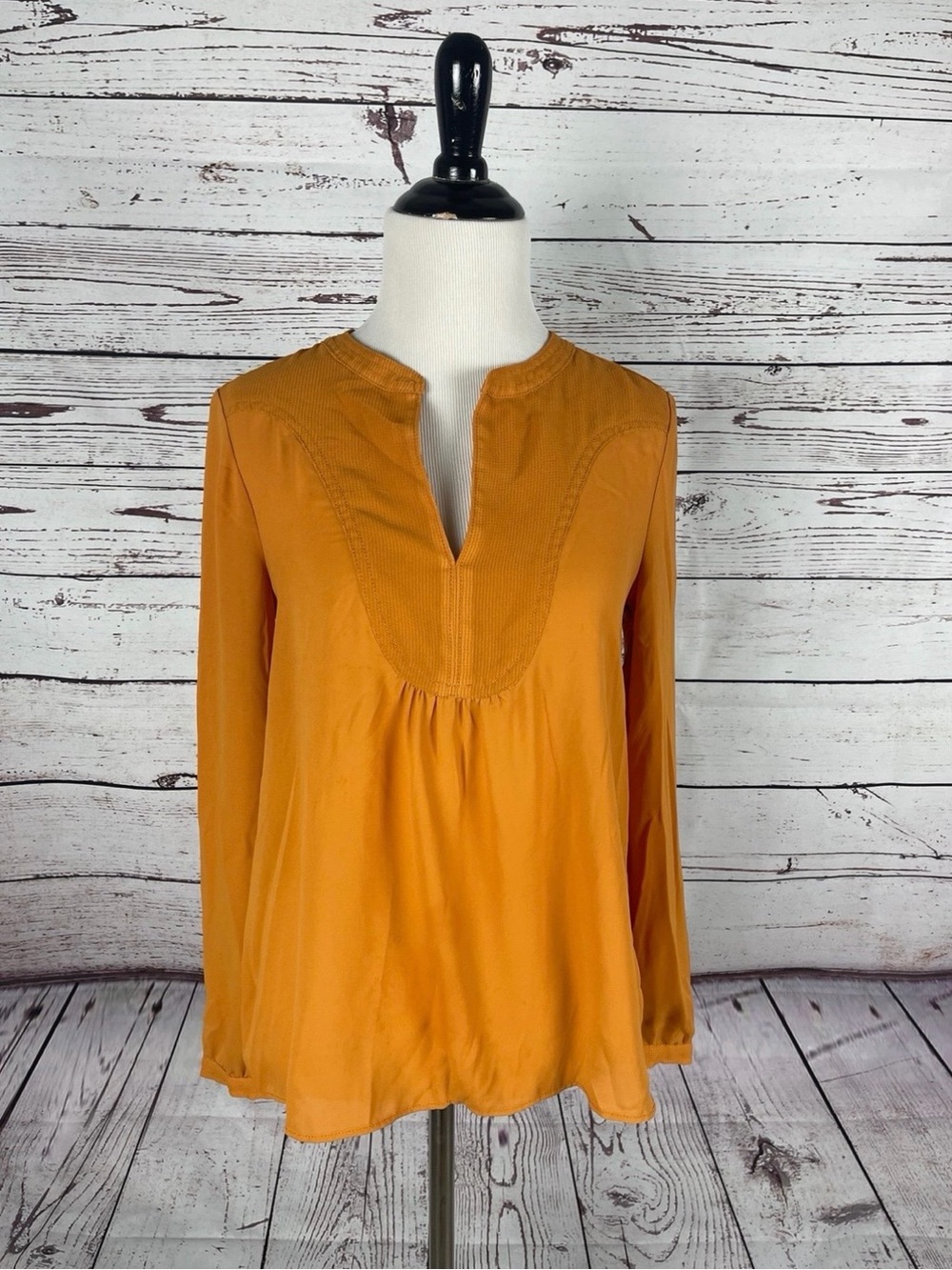 HD in Paris Mustard Yellow Split Neck Long Sleeve Blouse Women’s US 8 Boho‎
